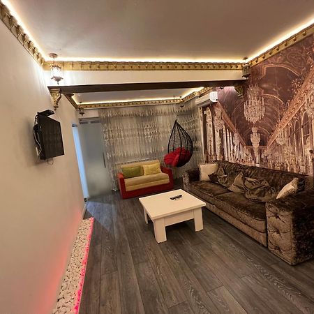 2 Bedrooms Heart Of City Center Chisinau Eksteriør bilde