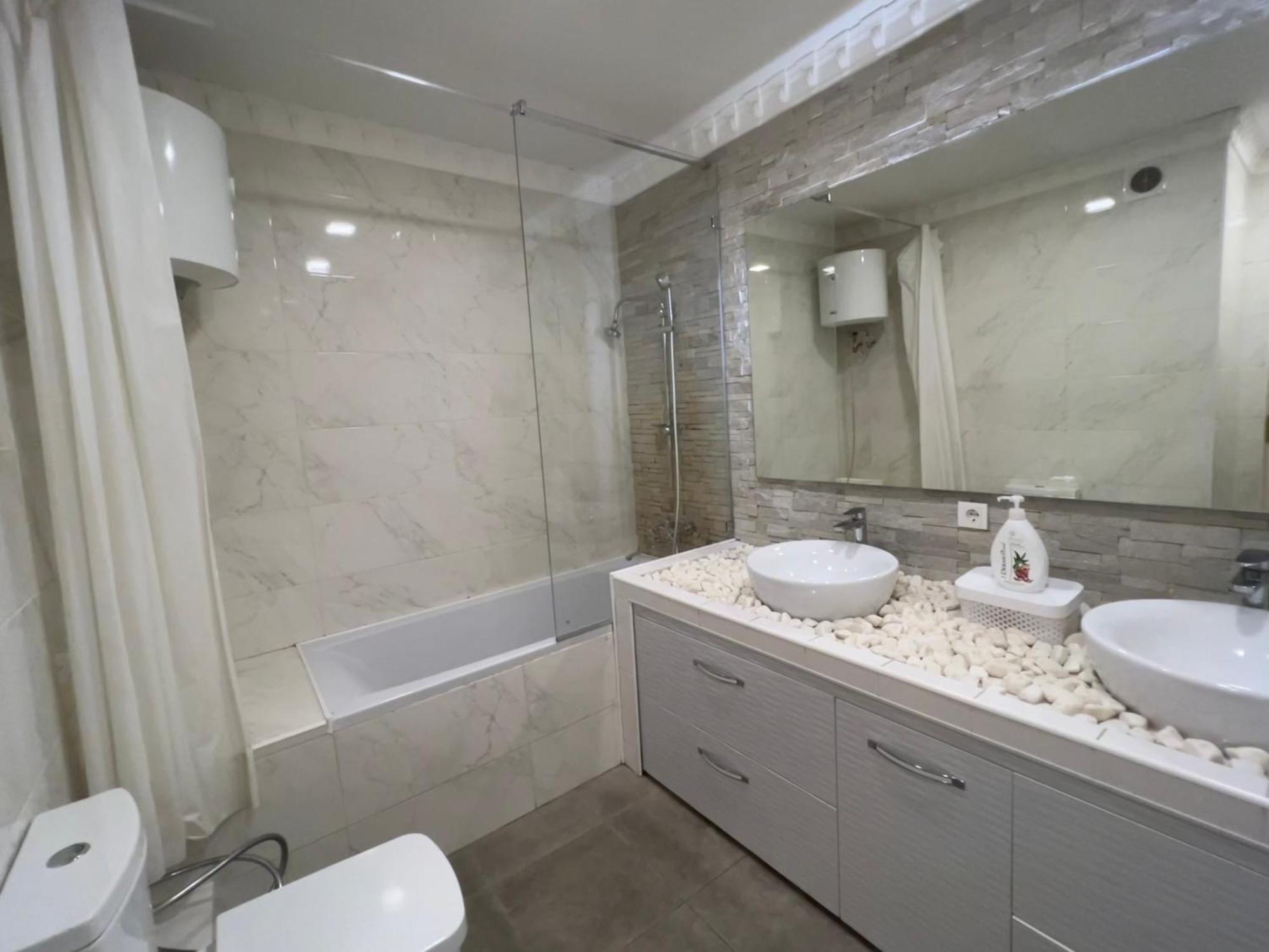 2 Bedrooms Heart Of City Center Chisinau Eksteriør bilde
